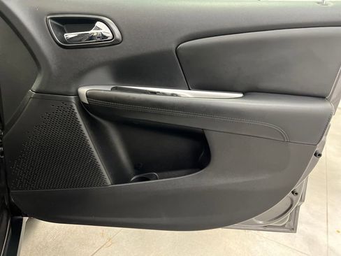 Used 2016 Dodge Journey SE image 24