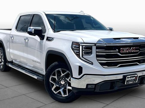 Used 2024 GMC Sierra 1500 SLT AWD/4WD image 3