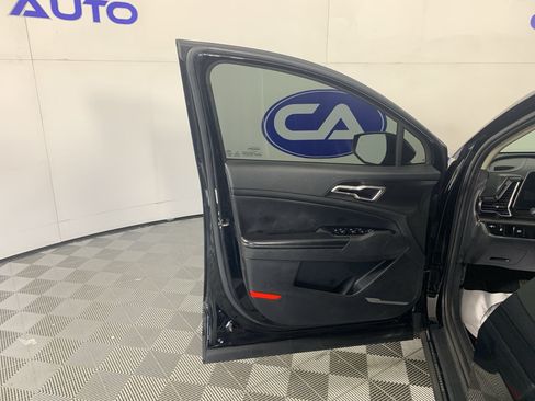 Used 2023 Kia Sportage EX FWD image 13