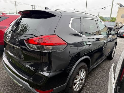 Used 2018 Nissan Rogue SV AWD/4WD image 5
