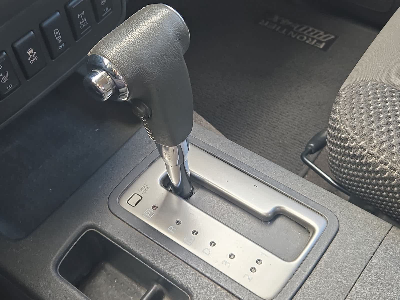 Used 2014 Nissan Frontier PRO-4X AWD/4WD image 31