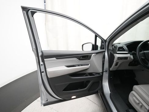 Certified 2023 Honda Odyssey EX-L image 29