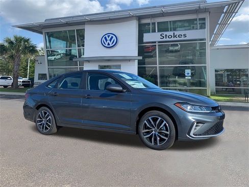 New 2026 Volkswagen Jetta SE image 2
