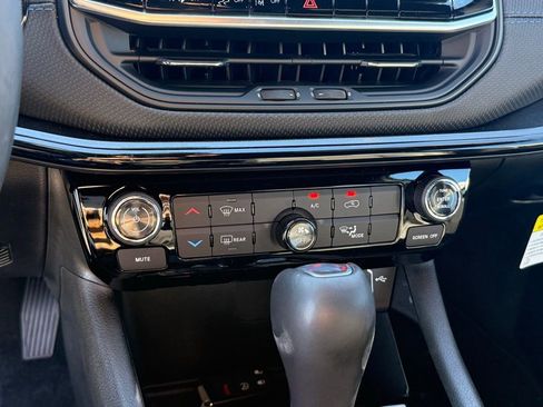 New 2026 Jeep Compass Latitude AWD/4WD image 23