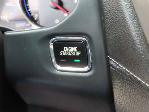 Certified 2023 GMC Acadia Denali w/ Black Diamond Edition AWD/4WD image 12