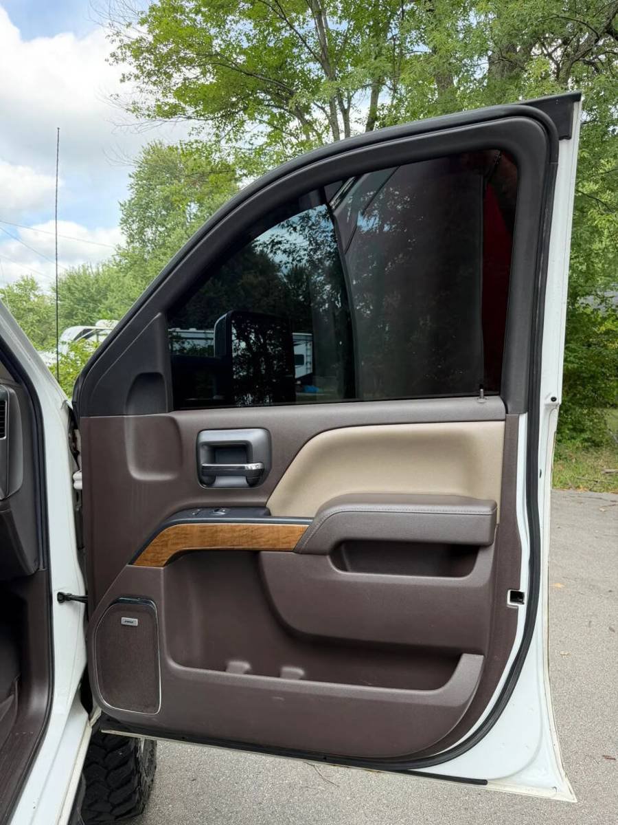 Used 2017 Chevrolet Silverado 2500 LTZ w/ Duramax Plus Package AWD/4WD image 22