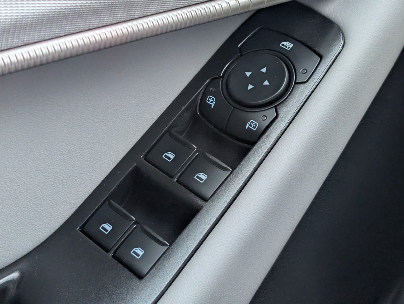 New 2027 Ford Explorer Active w/ Active Comfort Package RWD image 22