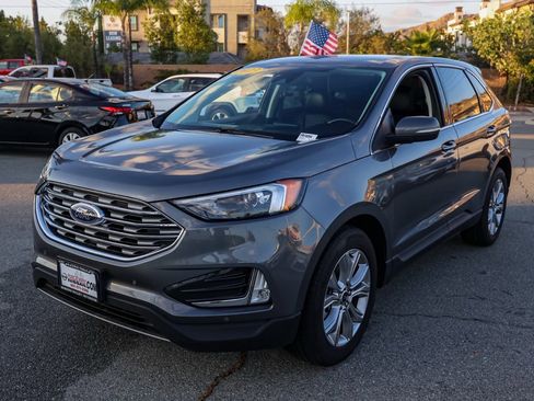 Used 2023 Ford Edge Titanium image 8