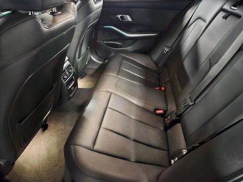 Used 2021 BMW 330i Sedan w/ Convenience Package image 18