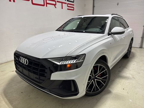 Used 2020 Audi Q8 Premium Plus w/ Premium Plus Package image 2
