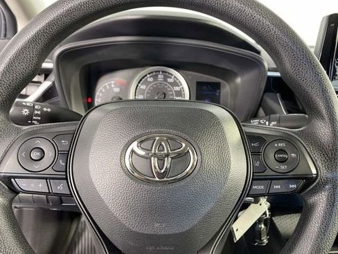 Used 2022 Toyota Corolla LE FWD image 14