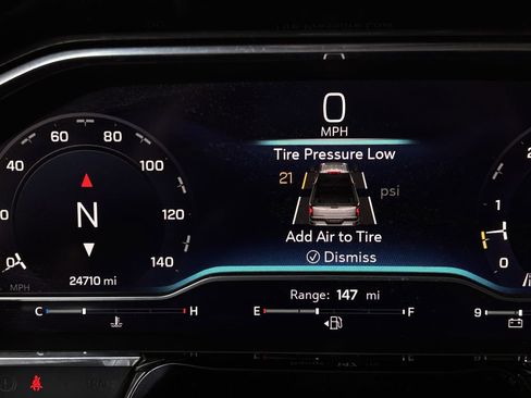 Used 2025 Chevrolet Silverado 2500 LT w/ Convenience Package image 17