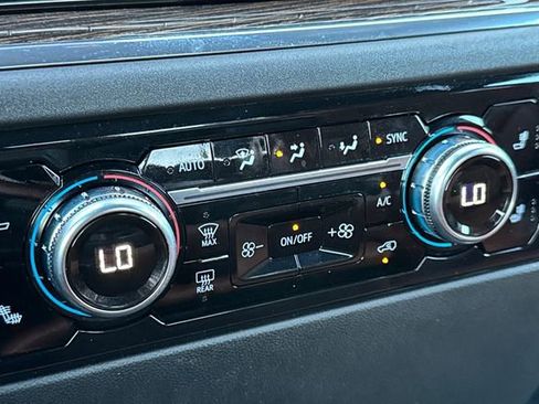 Used 2025 GMC Sierra 1500 Elevation image 28