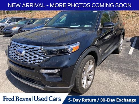 Used 2023 Ford Explorer Platinum w/ Premium Technology Package image 3