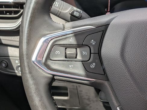 Used 2024 Chevrolet TrailBlazer LT w/ LT Cold Weather Package FWD image 14