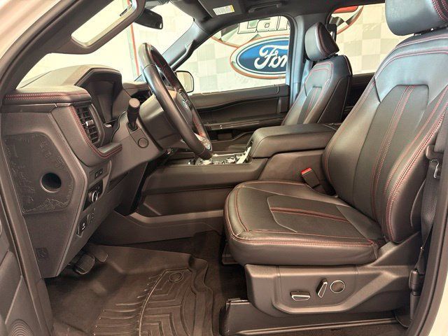 Used 2024 Ford Expedition Limited AWD/4WD image 13