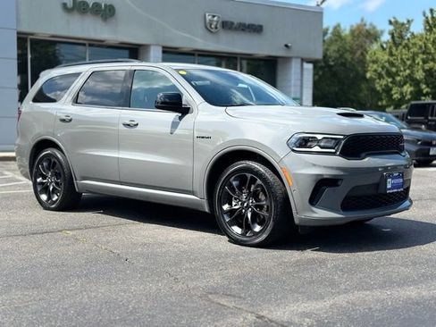 Used 2025 Dodge Durango R/T w/ Blacktop Package AWD/4WD image 8