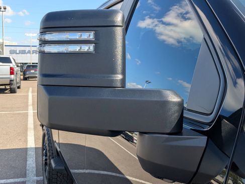 Used 2025 Chevrolet Silverado 2500 LT image 11