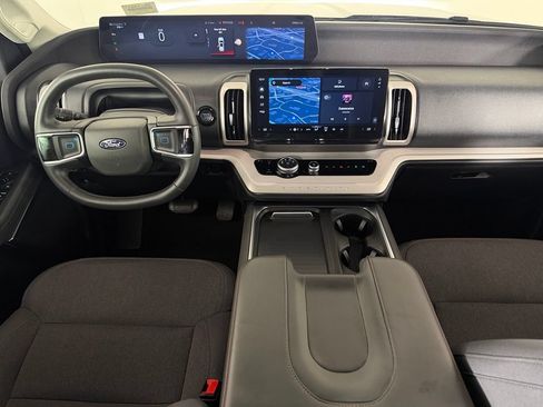Used 2025 Ford Expedition Max Active RWD image 13