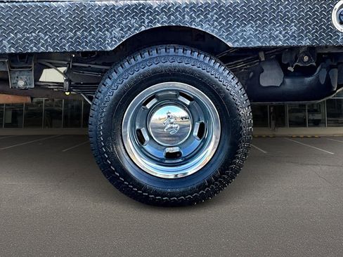 Used 2018 RAM 3500 Tradesman w/ Chrome Appearance Group image 43