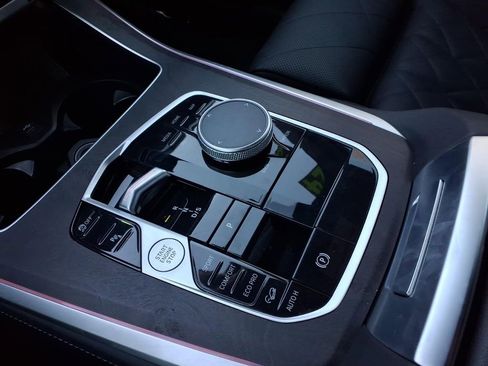 Used 2024 BMW X5 xDrive40i w/ Premium Package image 15