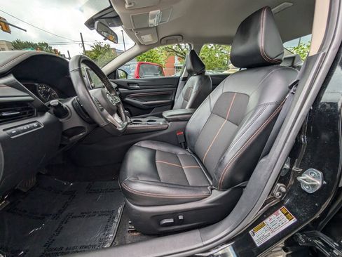 Used 2022 Nissan Altima 2.5 SR FWD image 15