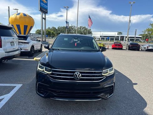 Used 2022 Volkswagen Tiguan SEL R-Line AWD/4WD image 7