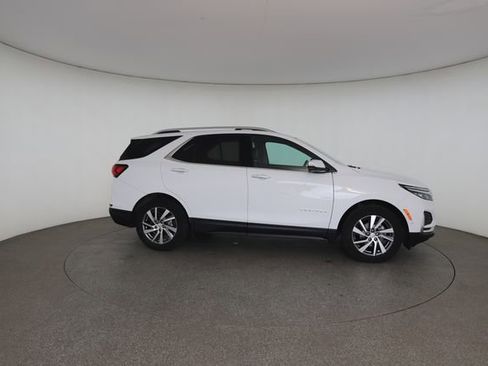 Used 2022 Chevrolet Equinox Premier FWD image 24