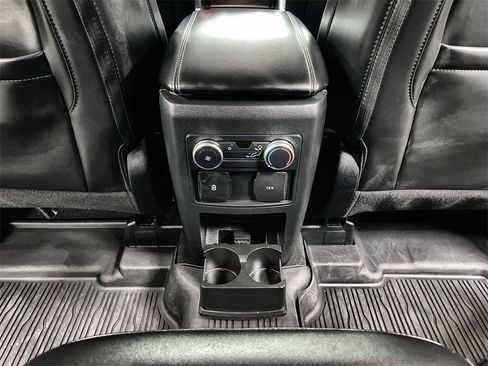 Used 2022 Ford Explorer XLT w/ Equipment Group 202A image 20