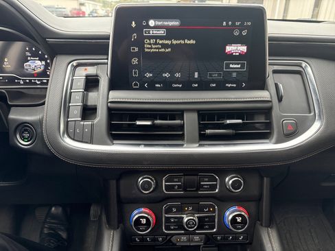 Used 2023 GMC Yukon AT4 w/ LPO, Floor Liner Package image 18