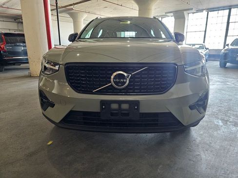 Certified 2023 Volvo XC40 B5 Plus w/ Protection Package Premier AWD/4WD image 6