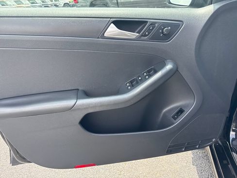 Used 2013 Volkswagen Jetta S FWD image 13