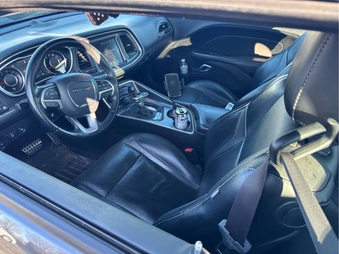 Used 2016 Dodge Challenger SXT Plus image 8