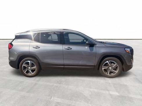 Used 2020 GMC Terrain SLT w/ LPO, Floor Liner Package FWD image 9