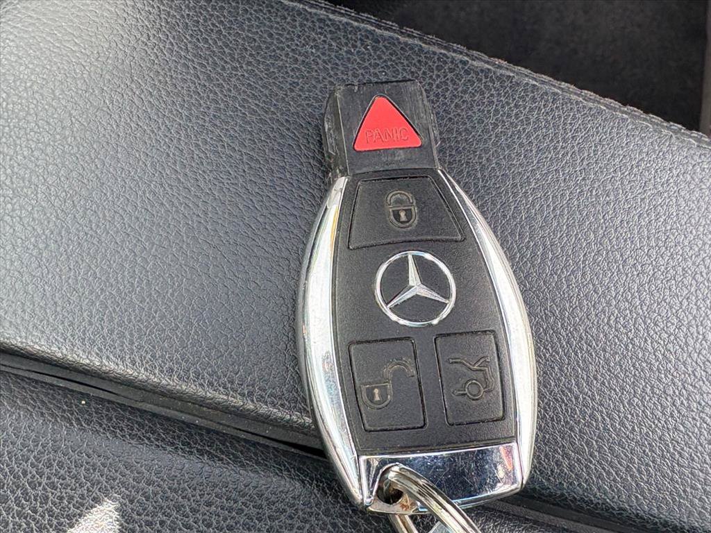 Used 2011 Mercedes-Benz E 350 Cabriolet image 24