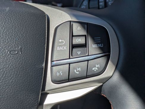 New 2026 Ford Explorer Active w/ Active Comfort Package image 15