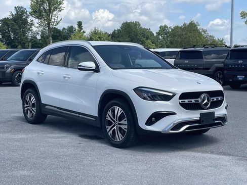 Used 2025 Mercedes-Benz GLA 250 4MATIC image 1