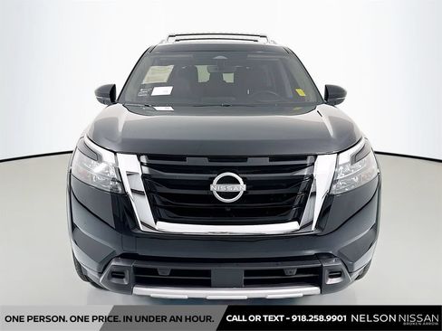 Certified 2025 Nissan Pathfinder Platinum w/ Cargo Package FWD image 2