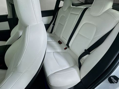 Used 2020 Tesla Model 3 Performance image 24