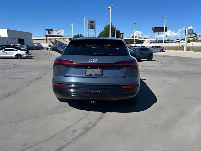 Used 2024 Audi Q8 e-tron Premium Plus AWD/4WD image 4