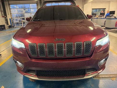 Used 2019 Jeep Cherokee High Altitude image 2
