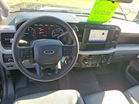 New 2024 Ford F450 XL w/ XL Chrome Package RWD image 9