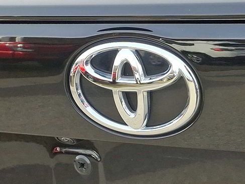 Certified 2025 Toyota RAV4 XLE image 31