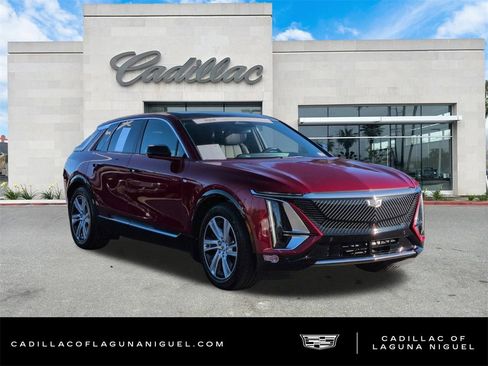 Certified 2024 Cadillac Lyriq Tech w/ Driver Assist Package image 3