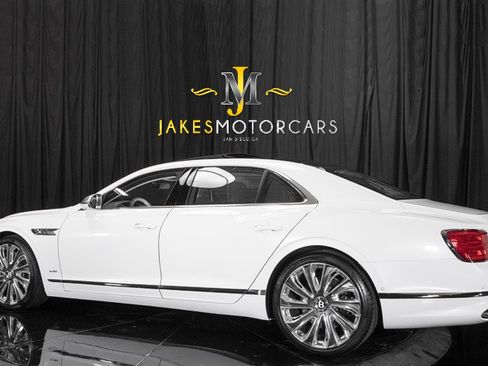 Used 2022 Bentley Flying Spur W12 AWD/4WD image 9