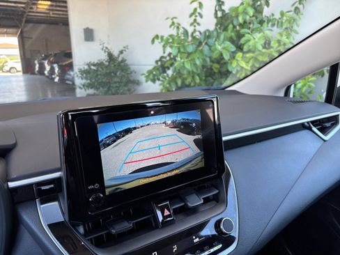 Used 2025 Toyota Corolla LE FWD image 22