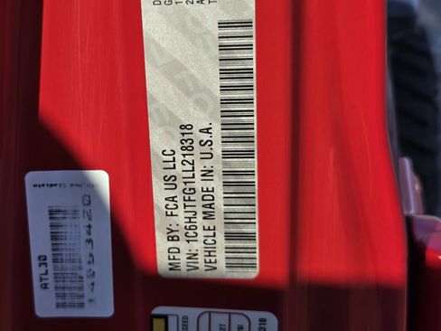 Used 2020 Jeep Gladiator Overland image 33