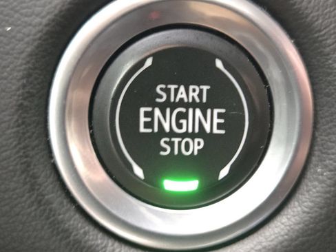Used 2021 Chevrolet Tahoe Z71 AWD/4WD image 22