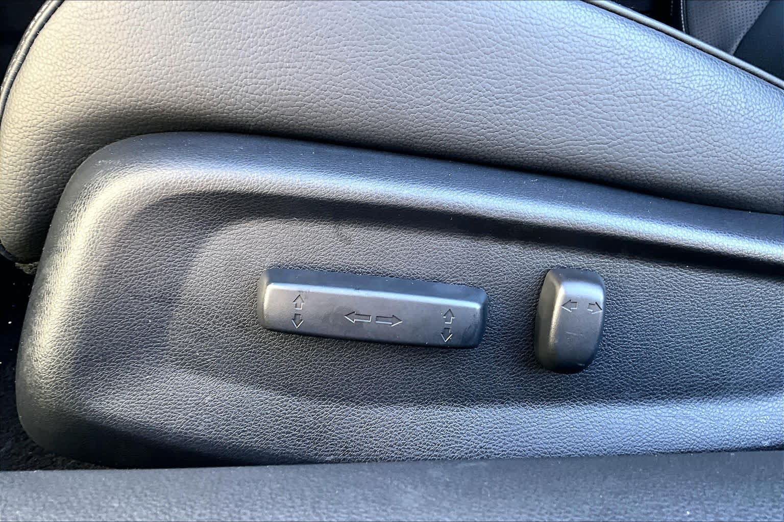 Used 2018 Honda Civic EX-L image 32