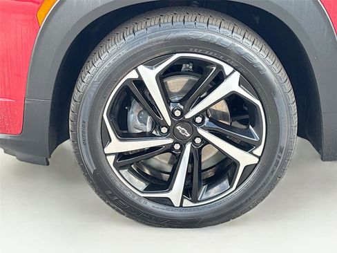 Used 2021 Chevrolet TrailBlazer RS w/ Sun and Liftgate Package FWD image 31
